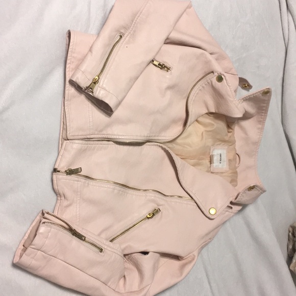 Forever 21 Other - Cute zippered forever 21 clothes Jean jacket pink